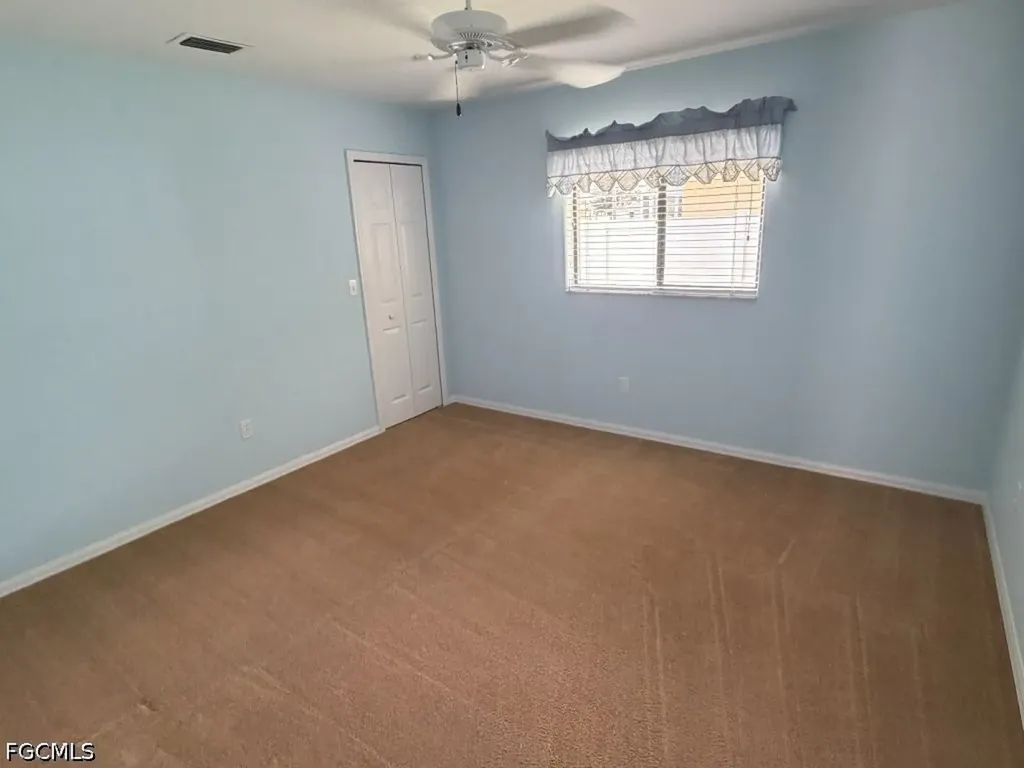 3923 SE 10th Place Cape Coral FL 33904