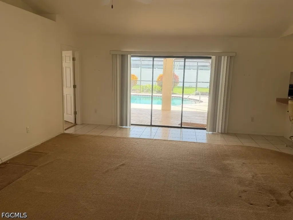 3923 SE 10th Place Cape Coral FL 33904