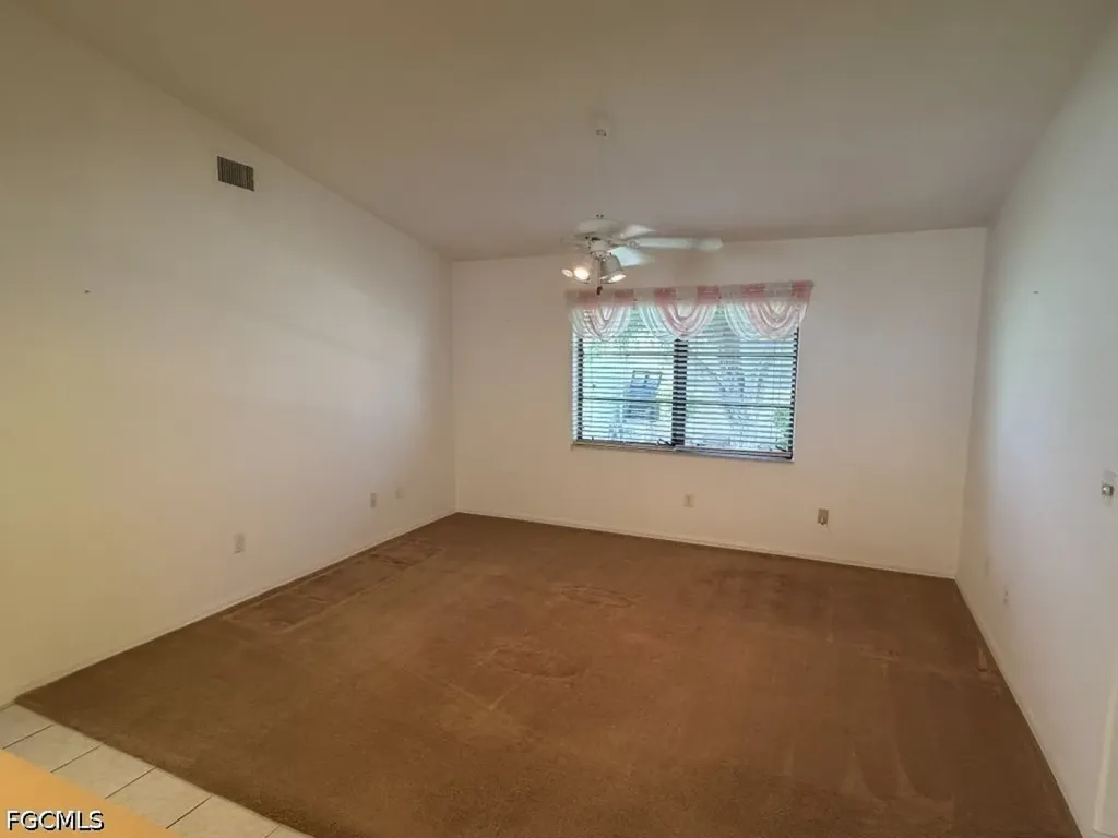 3923 SE 10th Place Cape Coral FL 33904