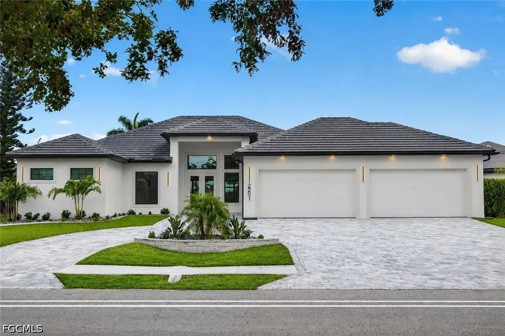 2201 Beach Parkway W Cape Coral FL 33914