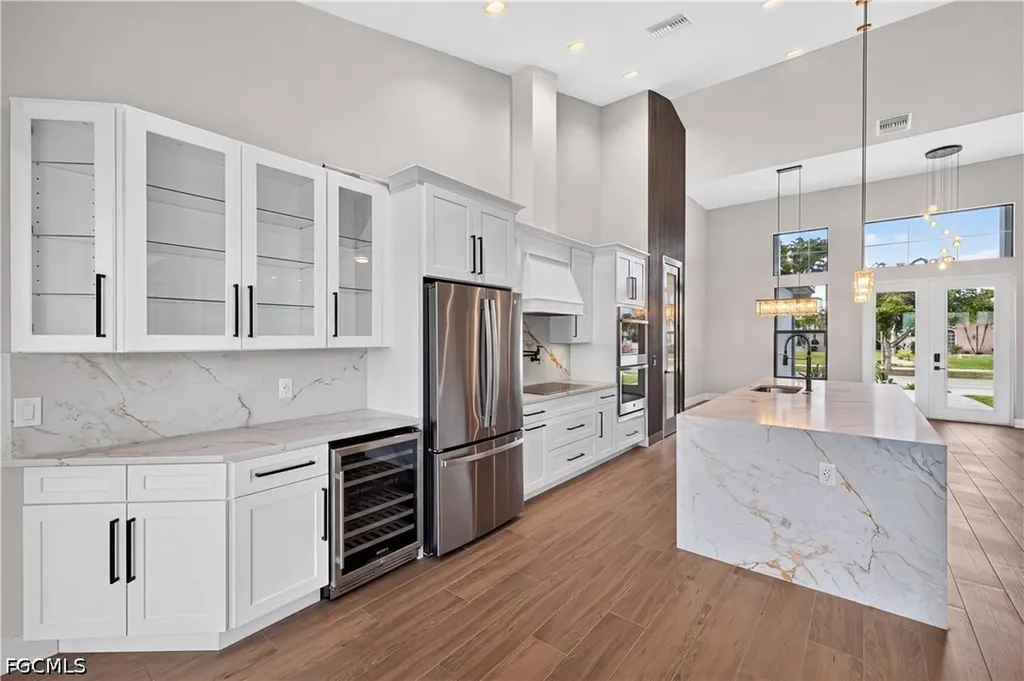 2201 Beach Parkway W Cape Coral FL 33914