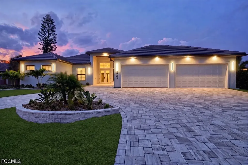 2201 Beach Parkway W Cape Coral FL 33914