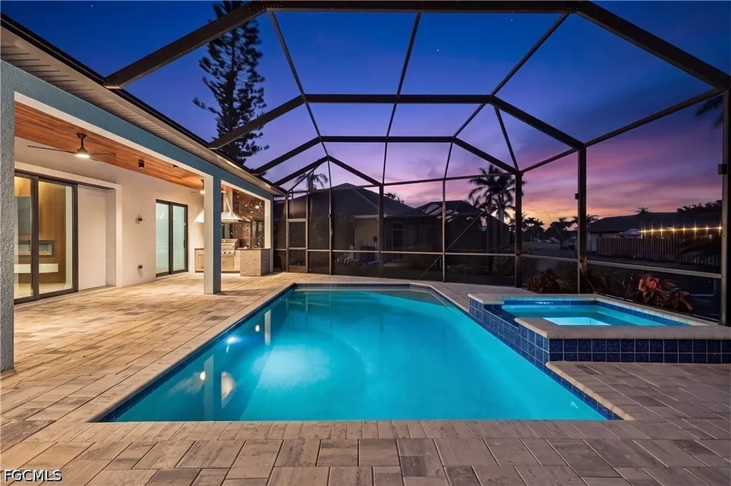 2201 Beach Parkway W Cape Coral FL 33914