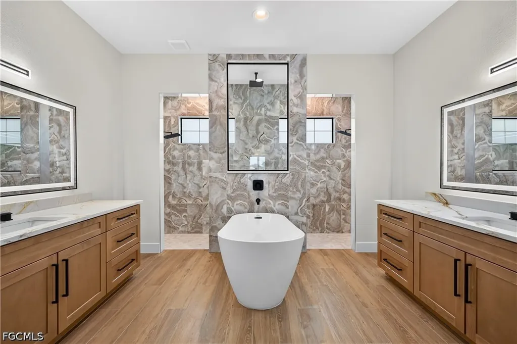 2201 Beach Parkway W Cape Coral FL 33914