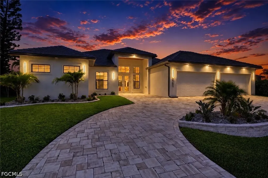 2201 Beach Parkway W Cape Coral FL 33914