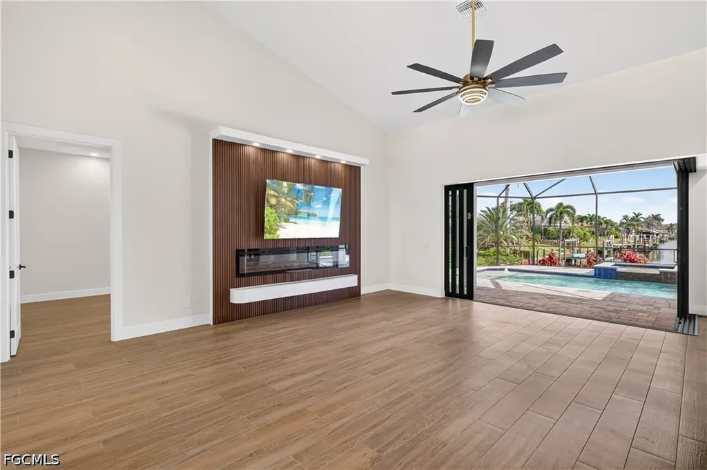 2201 Beach Parkway W Cape Coral FL 33914