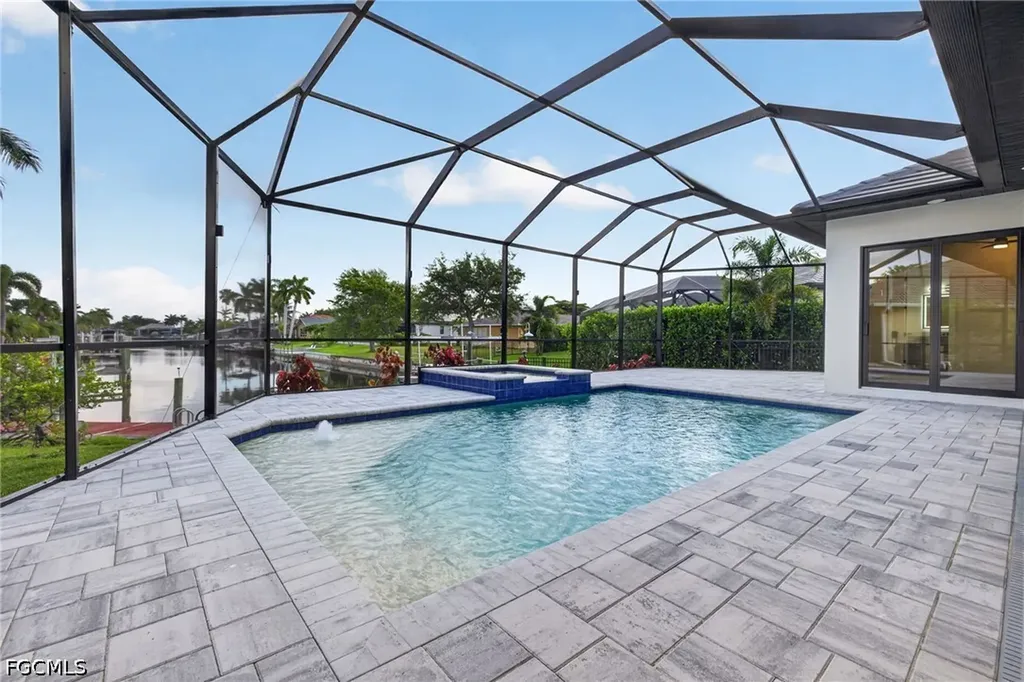 2201 Beach Parkway W Cape Coral FL 33914