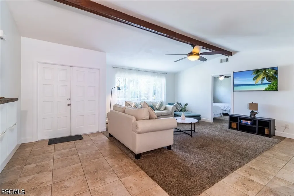 542 SE 33rd Terrace Cape Coral FL 33904