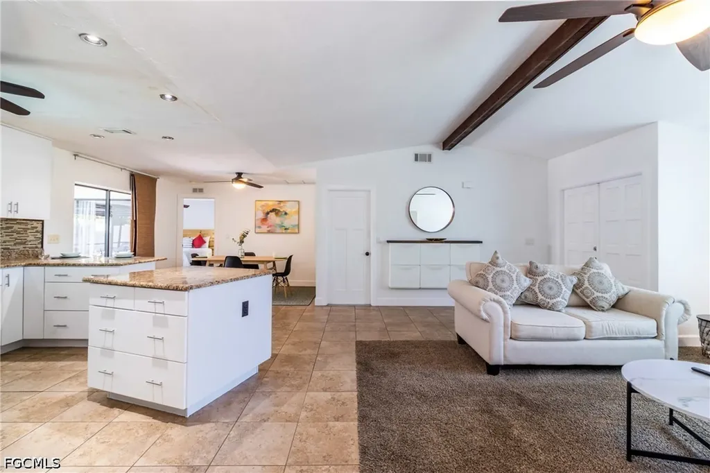 542 SE 33rd Terrace Cape Coral FL 33904