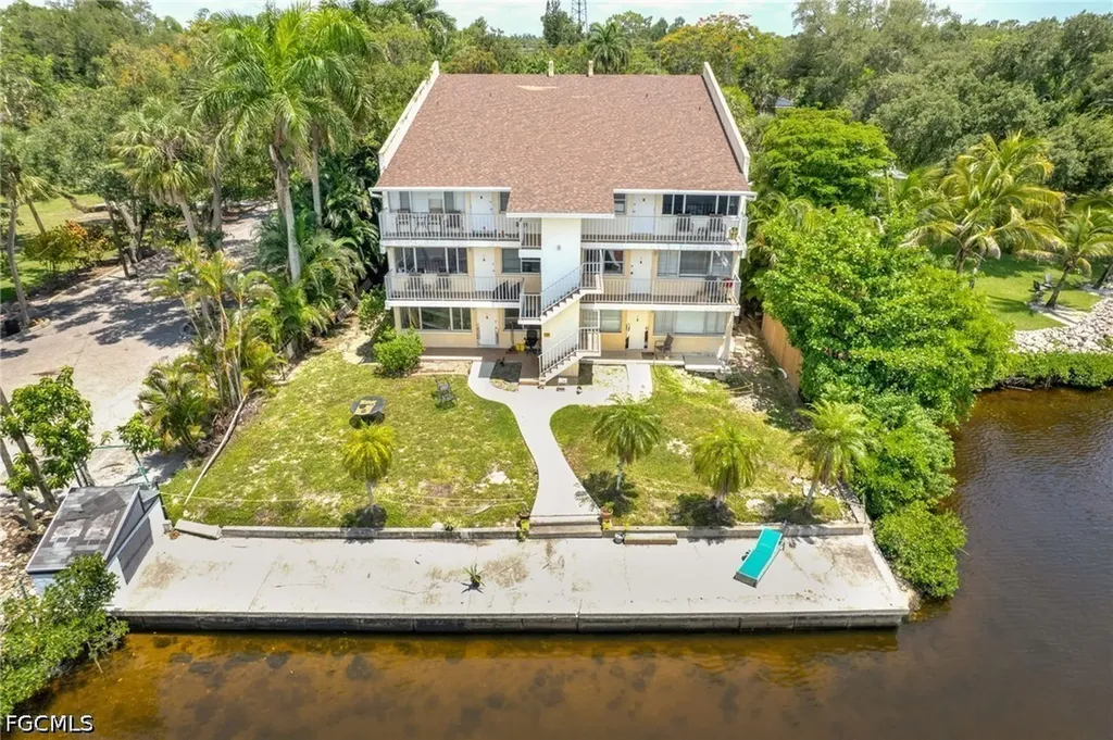 720 Tarpon Street Fort Myers FL 33916