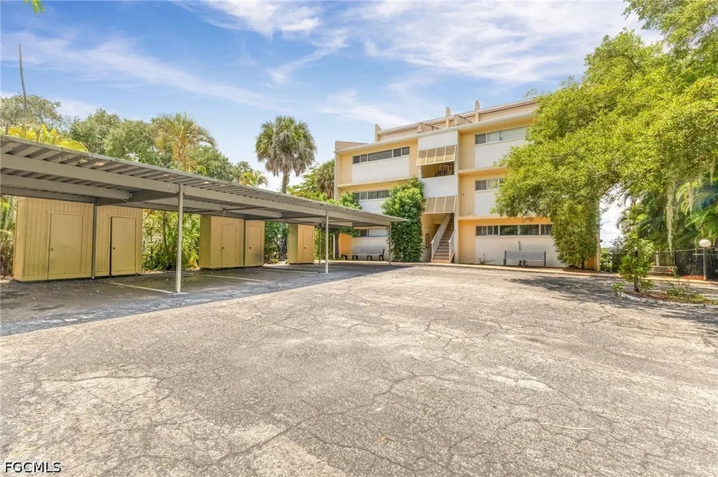 720 Tarpon Street Fort Myers FL 33916