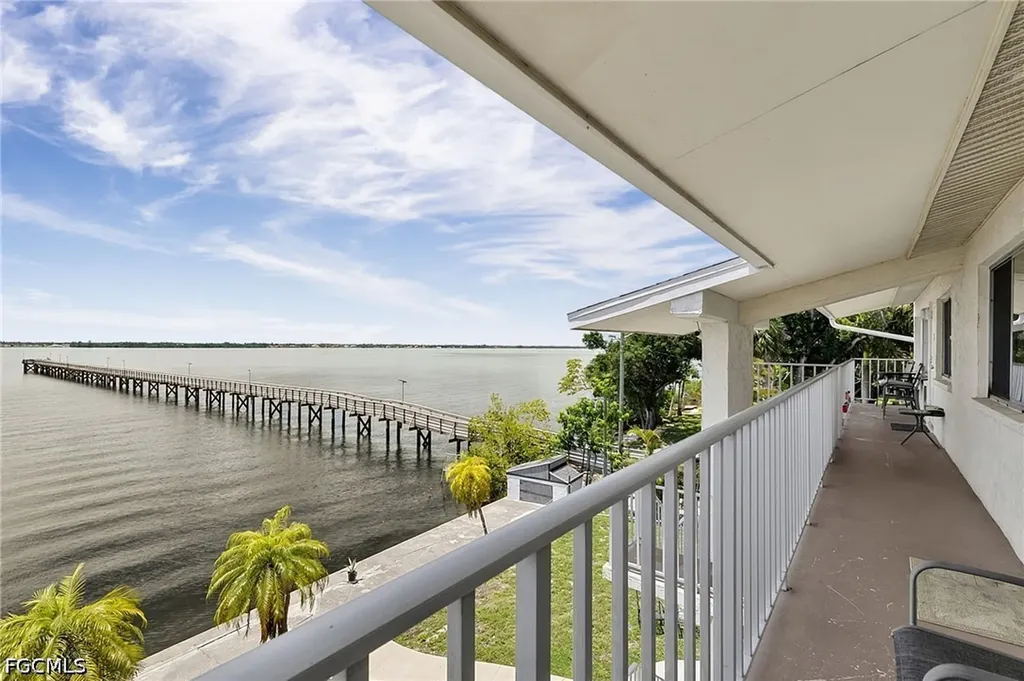 720 Tarpon Street Fort Myers FL 33916