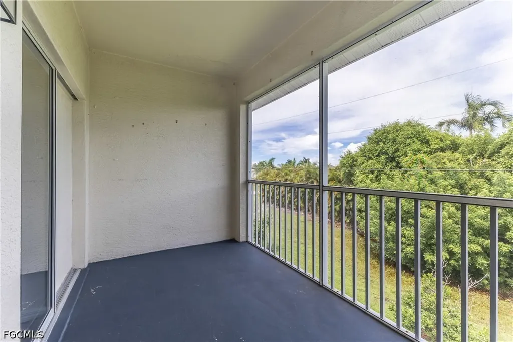 5612 Rose Garden Road Cape Coral FL 33914