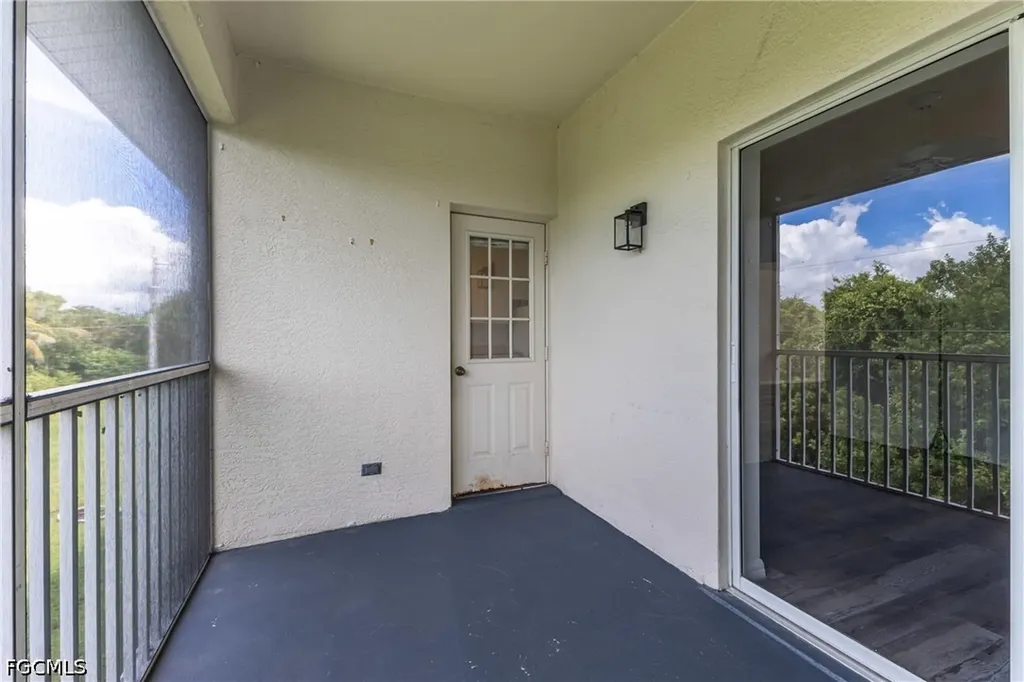 5612 Rose Garden Road Cape Coral FL 33914