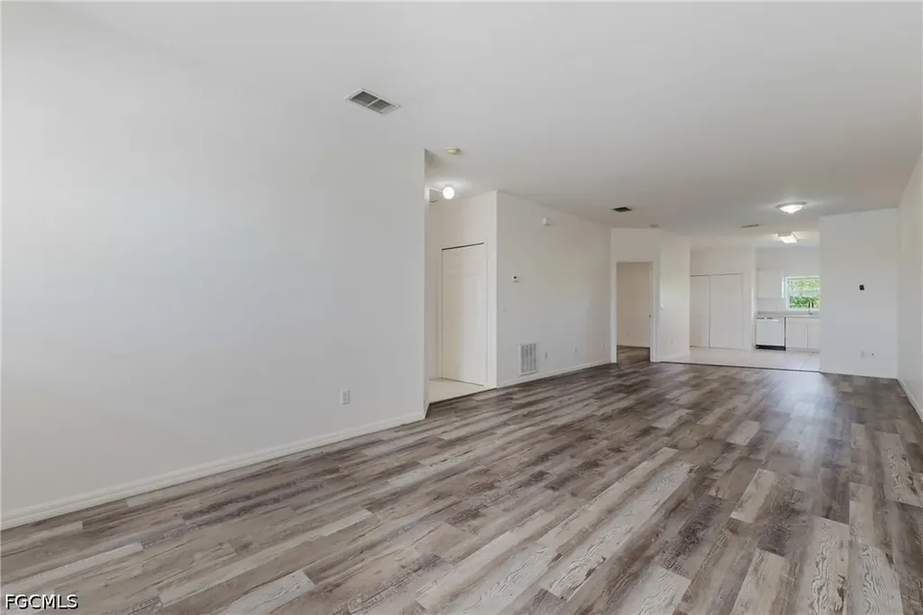 5612 Rose Garden Road Cape Coral FL 33914