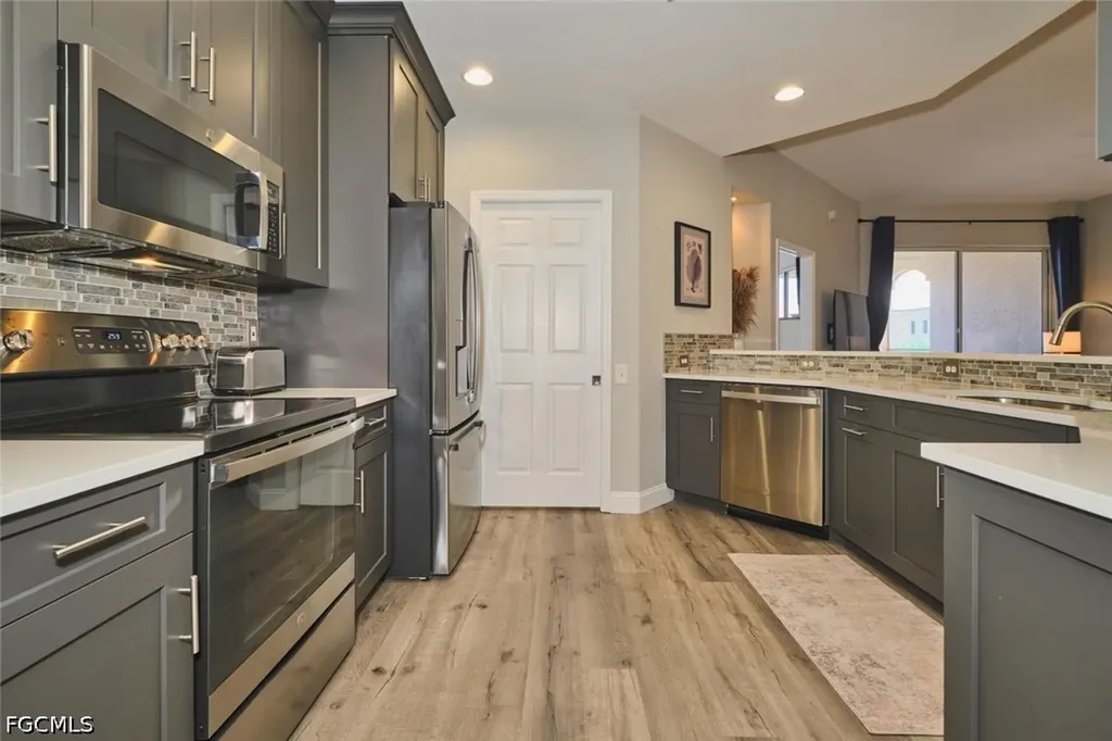 9190 Southmont Cove Fort Myers FL 33908