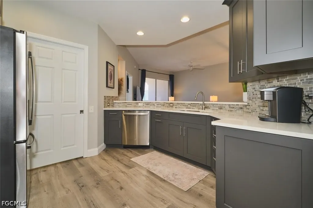 9190 Southmont Cove Fort Myers FL 33908