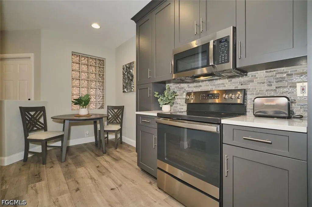 9190 Southmont Cove Fort Myers FL 33908