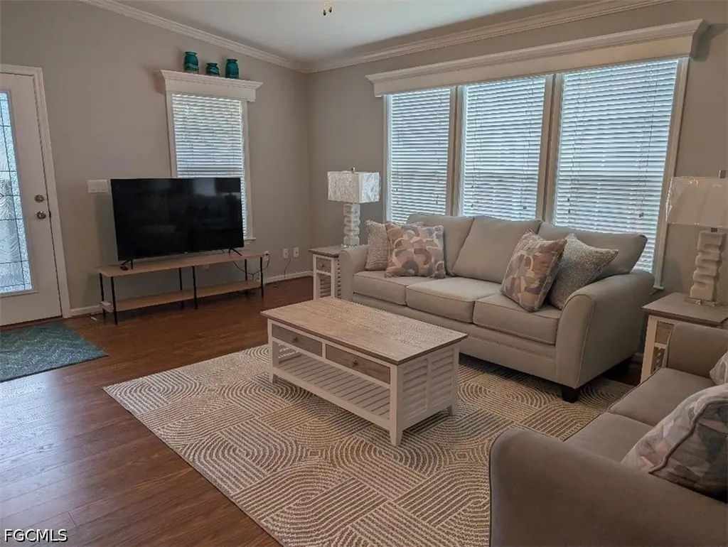 32 Greenwood Drive North Fort Myers FL 33903
