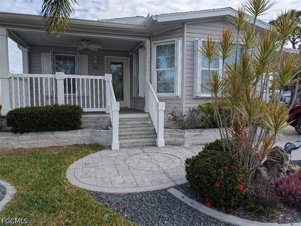 32 Greenwood Drive North Fort Myers FL 33903