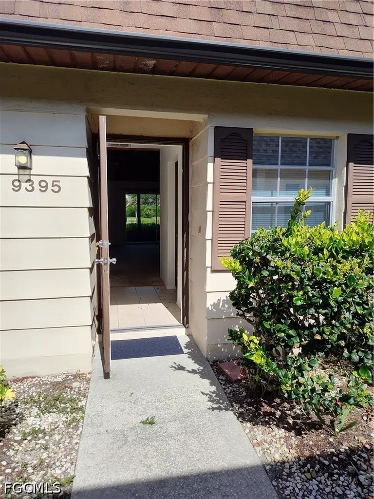 9395 Lennex Lane W Fort Myers FL 33919