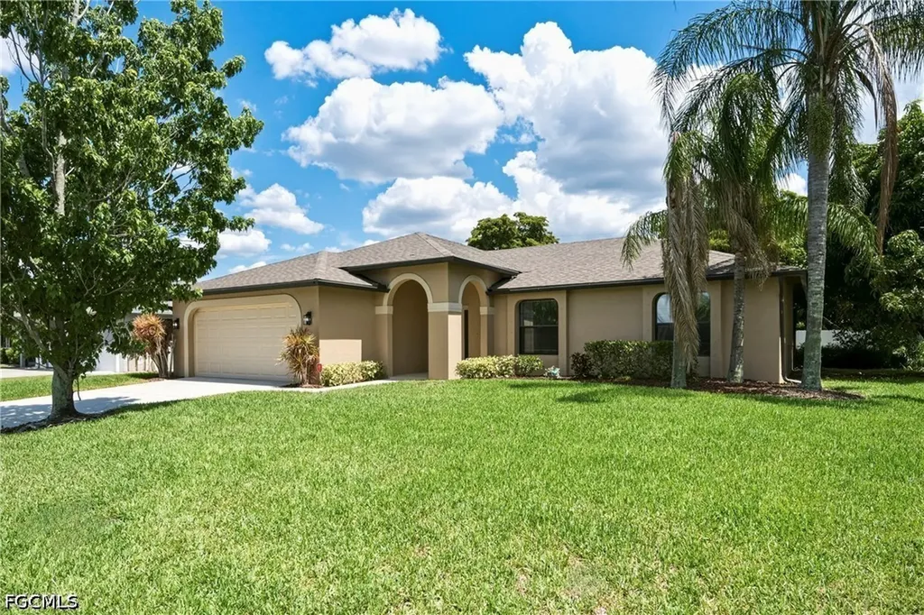 1502 SE 33rd Street Cape Coral FL 33904