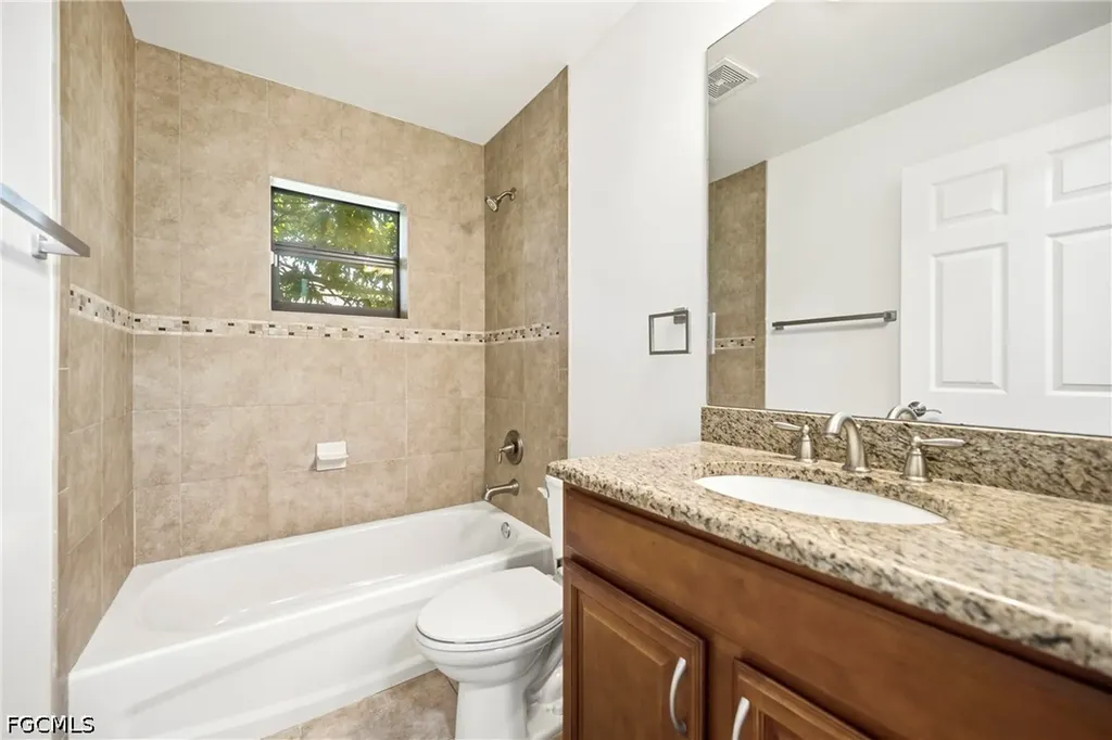 1502 SE 33rd Street Cape Coral FL 33904