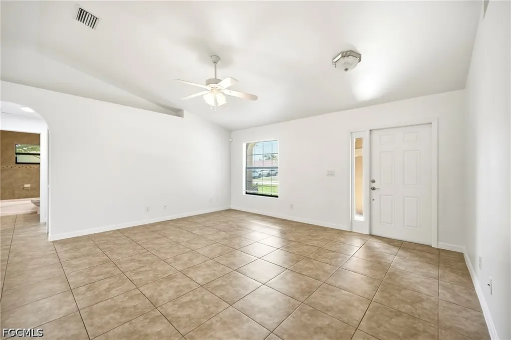 1502 SE 33rd Street Cape Coral FL 33904