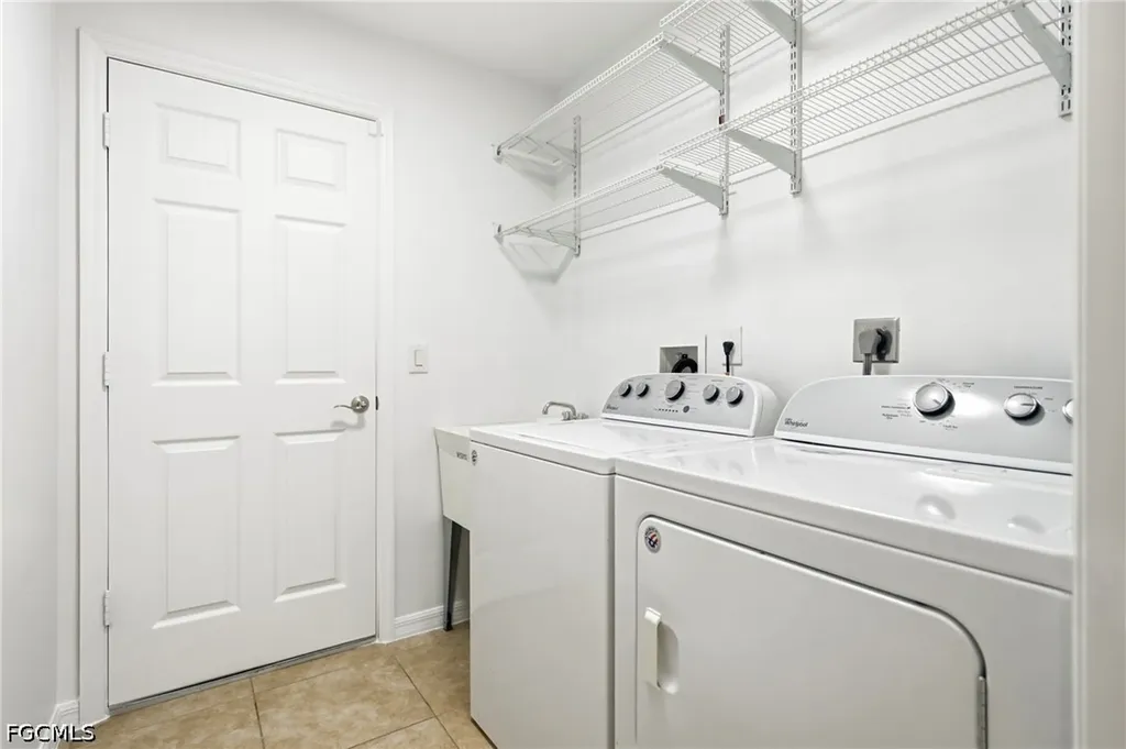 1502 SE 33rd Street Cape Coral FL 33904