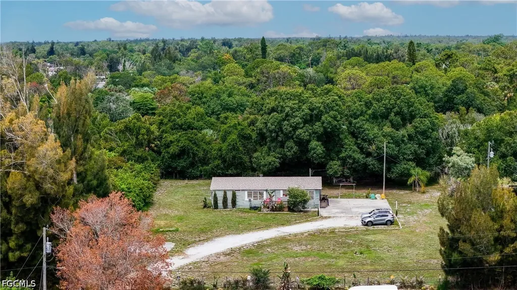 7962 Bartholomew Drive North Fort Myers FL 33917