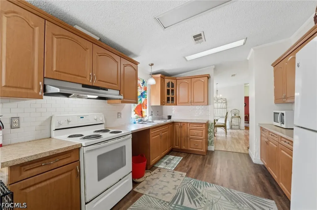 7962 Bartholomew Drive North Fort Myers FL 33917