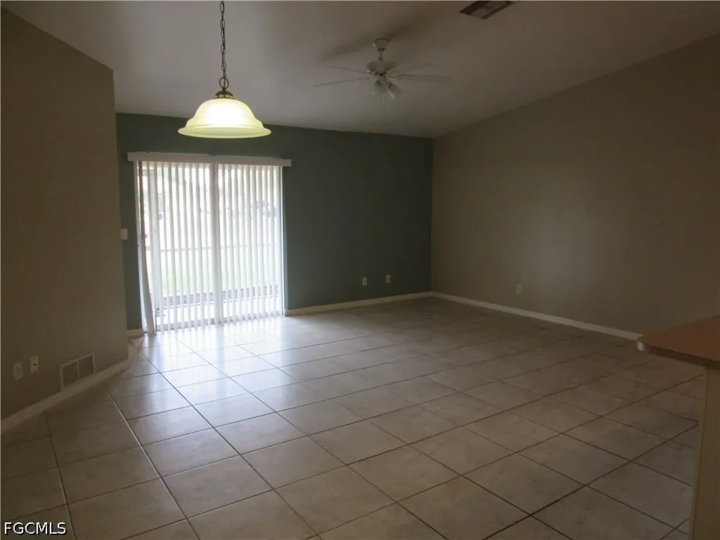 271 SW 4th Street Cape Coral FL 33991