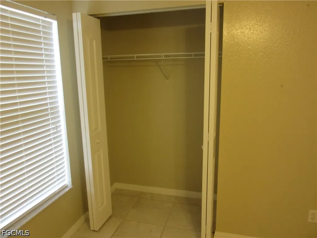 271 SW 4th Street Cape Coral FL 33991