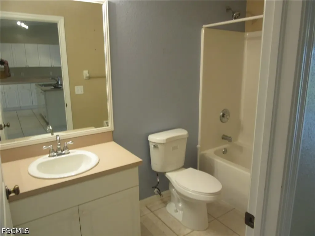 271 SW 4th Street Cape Coral FL 33991
