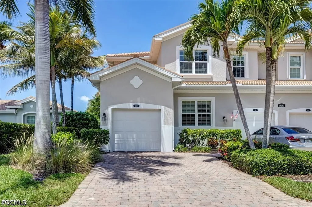 Fort Myers FL, 18280 Creekside Preserve Loop, Unit 201