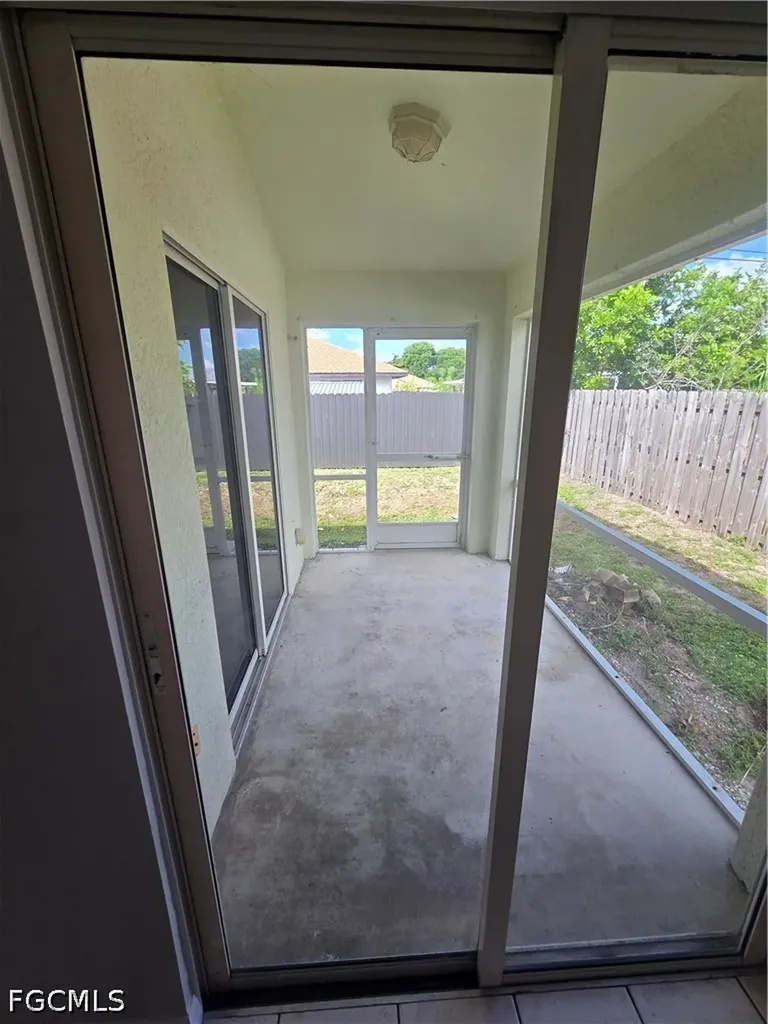 1032 SE 11th Street Cape Coral FL 33990