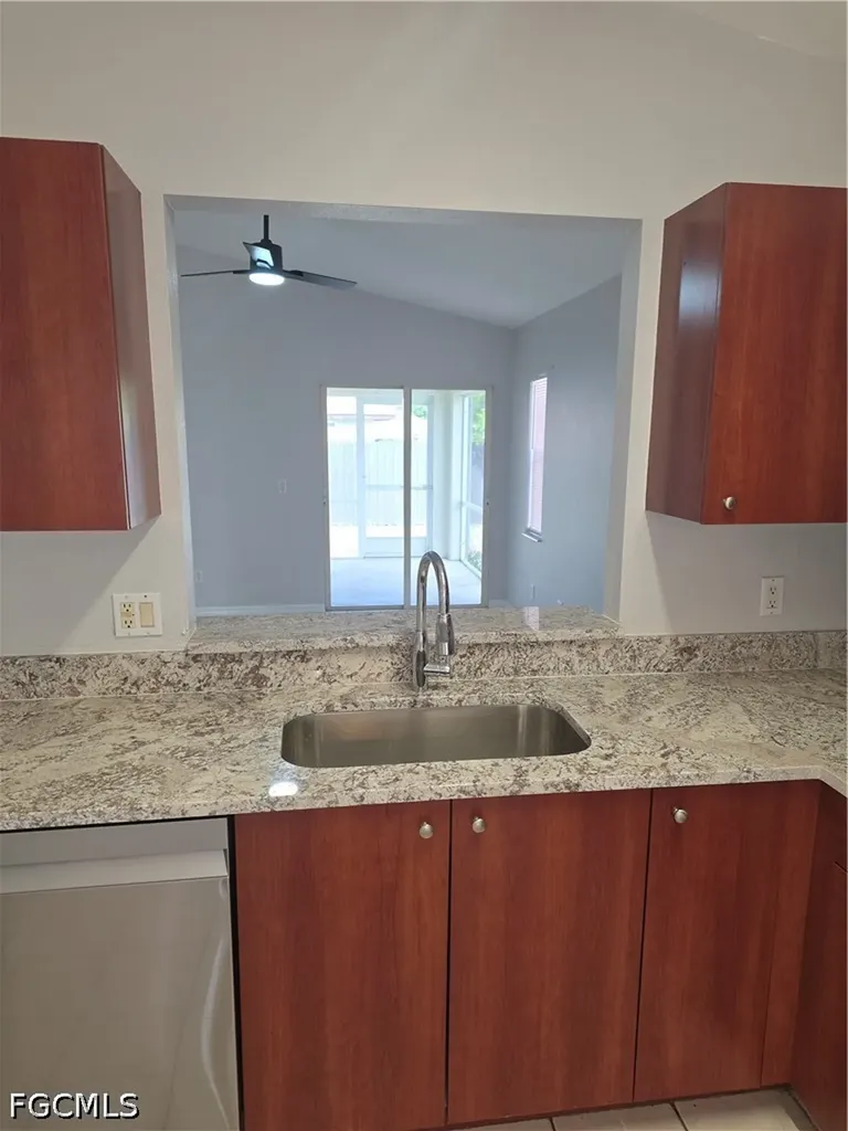 1032 SE 11th Street Cape Coral FL 33990