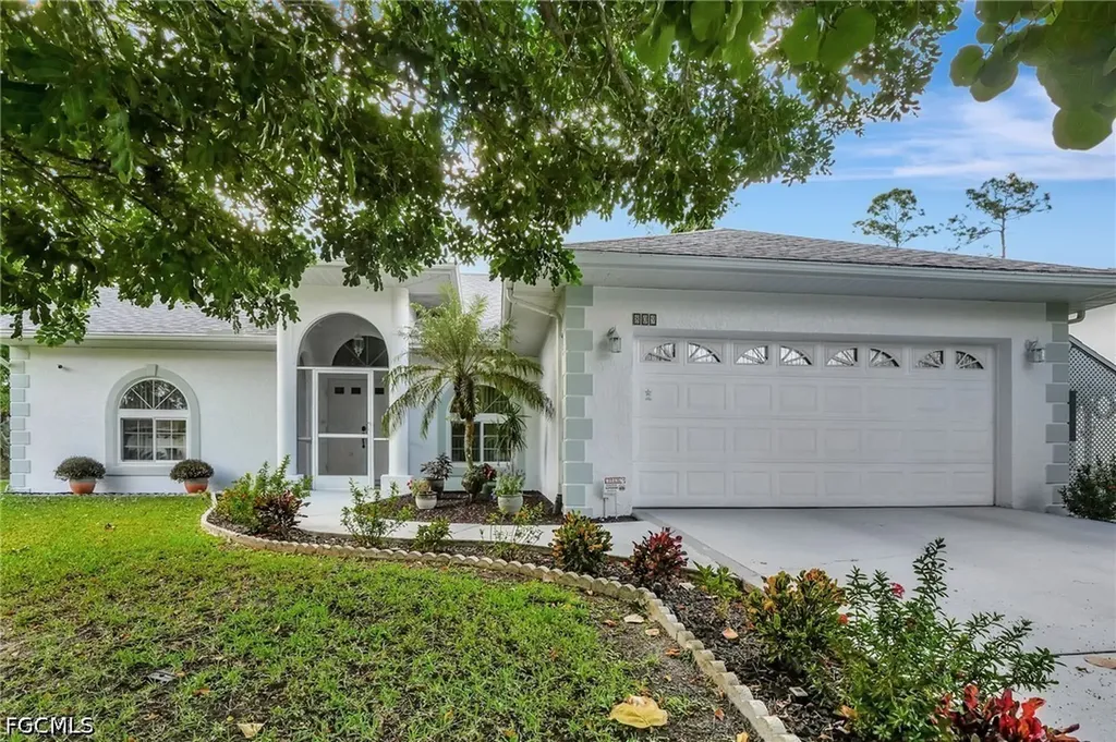 809 Robert Avenue Lehigh Acres FL 33936
