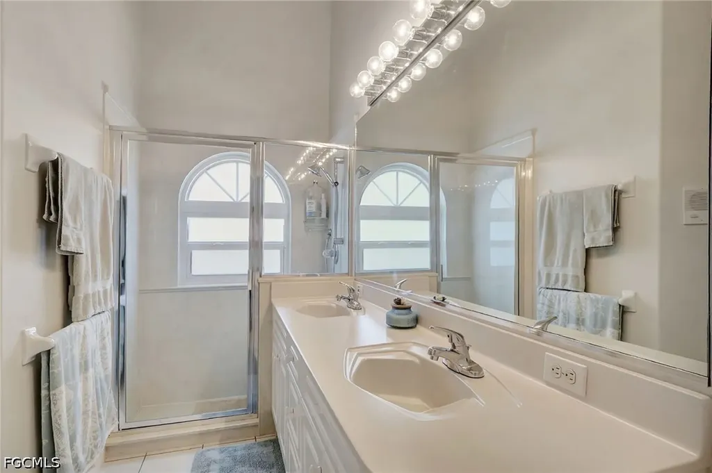 809 Robert Avenue Lehigh Acres FL 33936