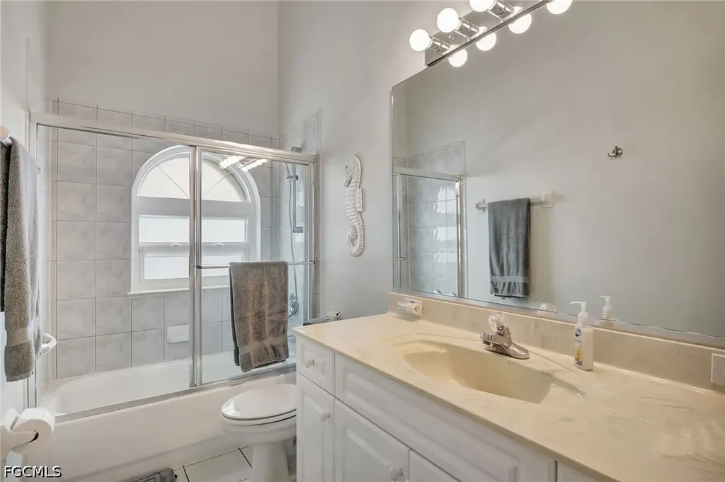 809 Robert Avenue Lehigh Acres FL 33936