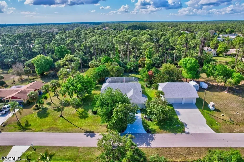 809 Robert Avenue Lehigh Acres FL 33936