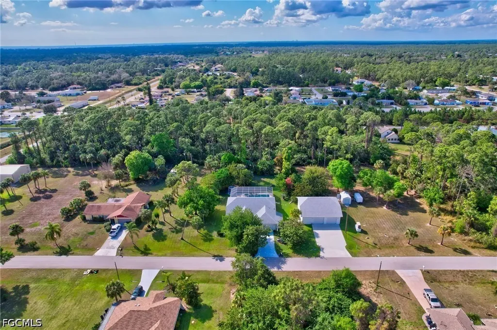809 Robert Avenue Lehigh Acres FL 33936