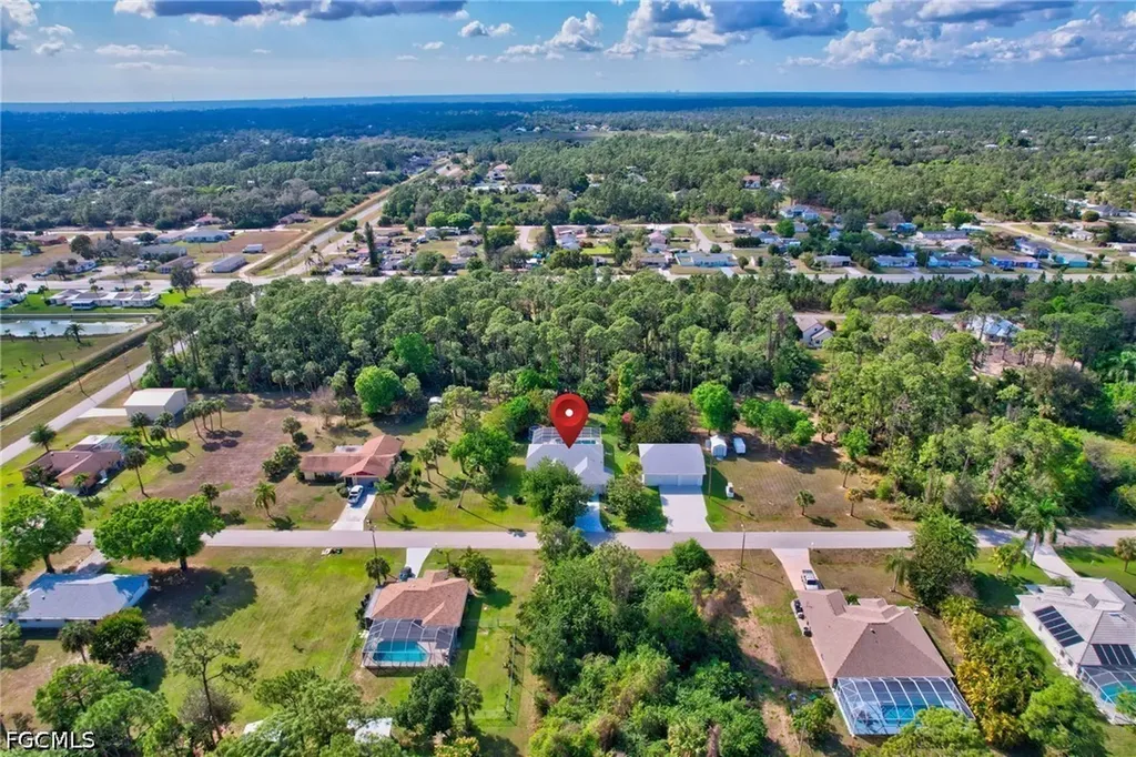 809 Robert Avenue Lehigh Acres FL 33936