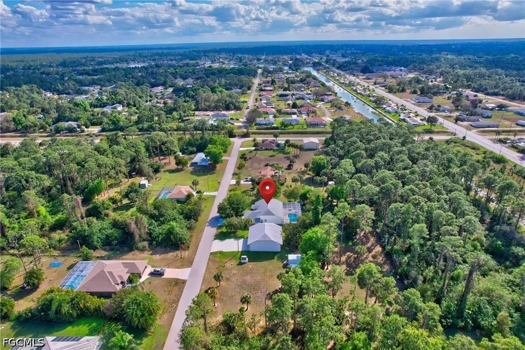 809 Robert Avenue Lehigh Acres FL 33936