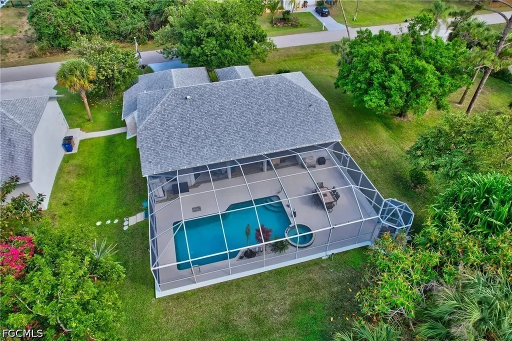 809 Robert Avenue Lehigh Acres FL 33936
