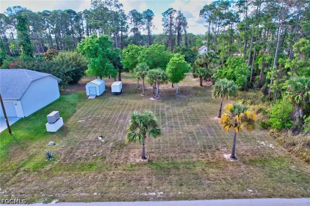 809 Robert Avenue Lehigh Acres FL 33936