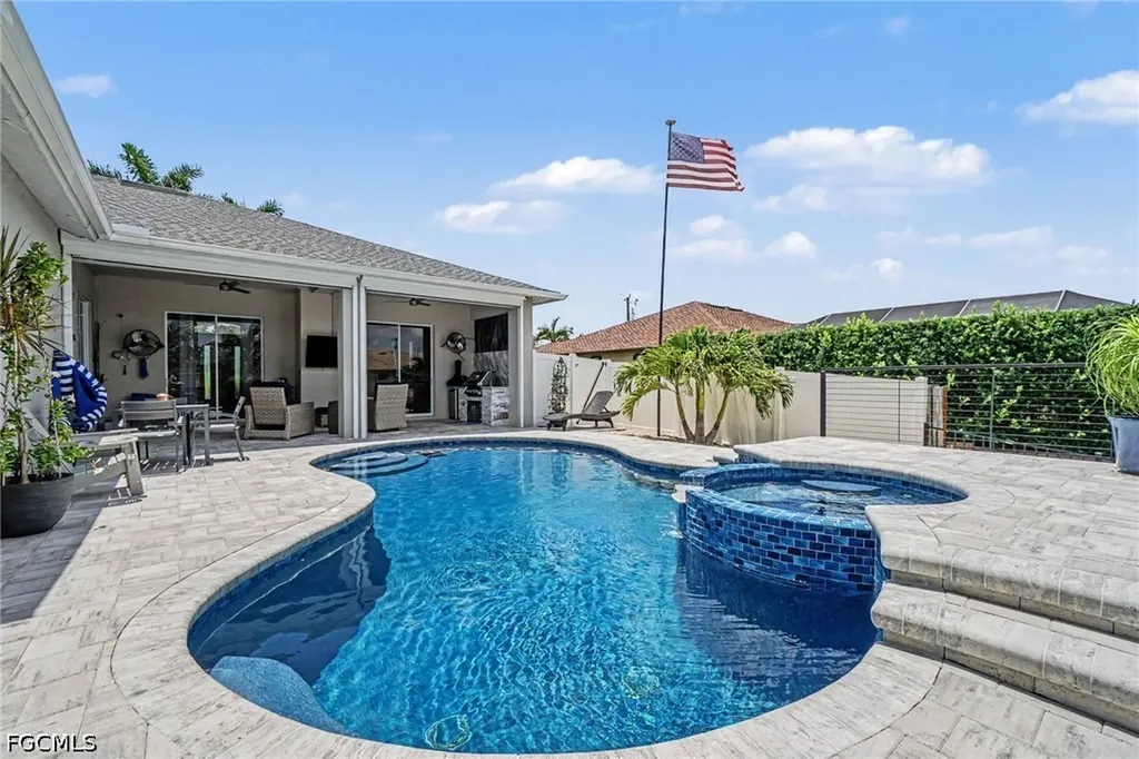 1833 NW 7th Avenue Cape Coral FL 33993