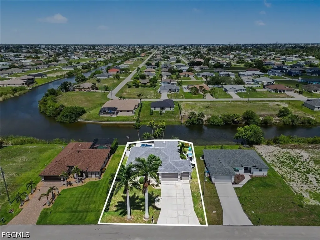 1833 NW 7th Avenue Cape Coral FL 33993