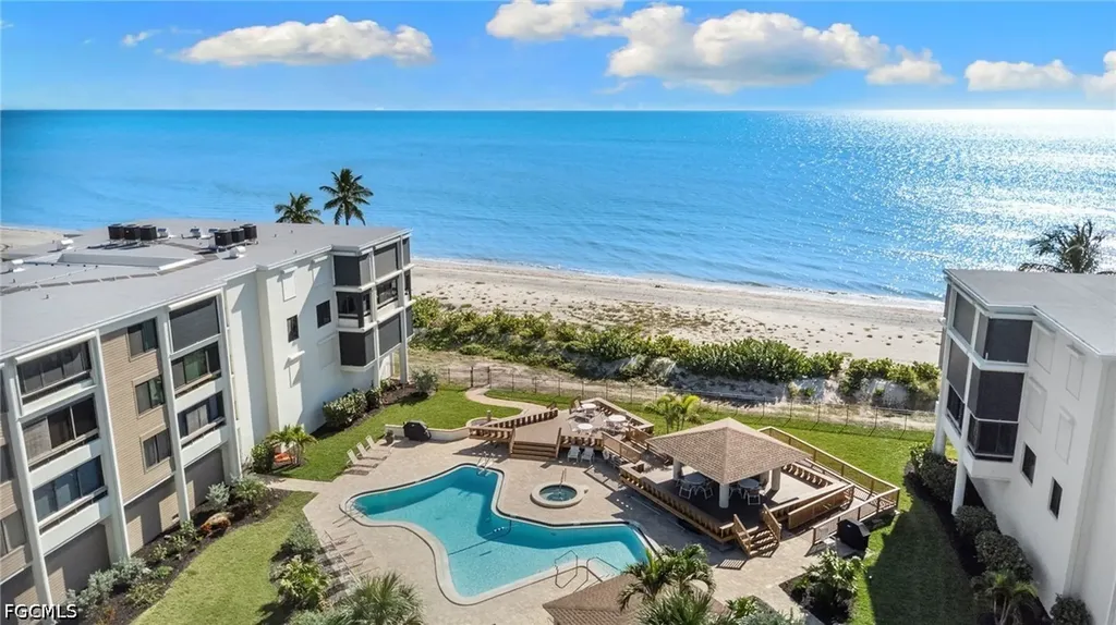 Sanibel FL, 2777 W Gulf Drive, Unit 104