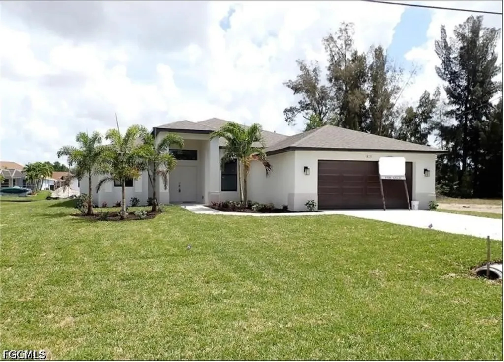 815 SW 11th Court Cape Coral FL 33991